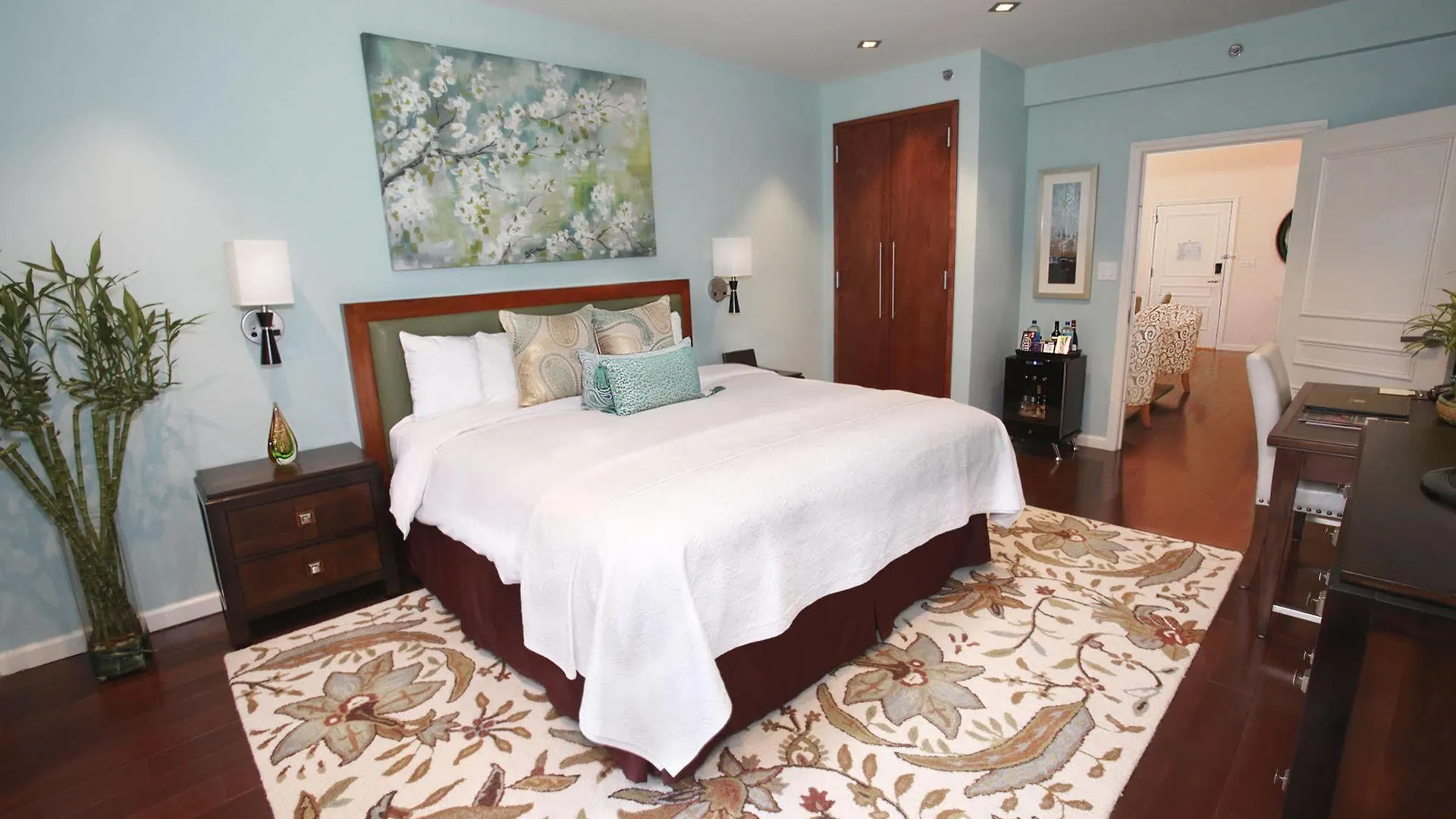 San Carlos Hotel New York 4*,
